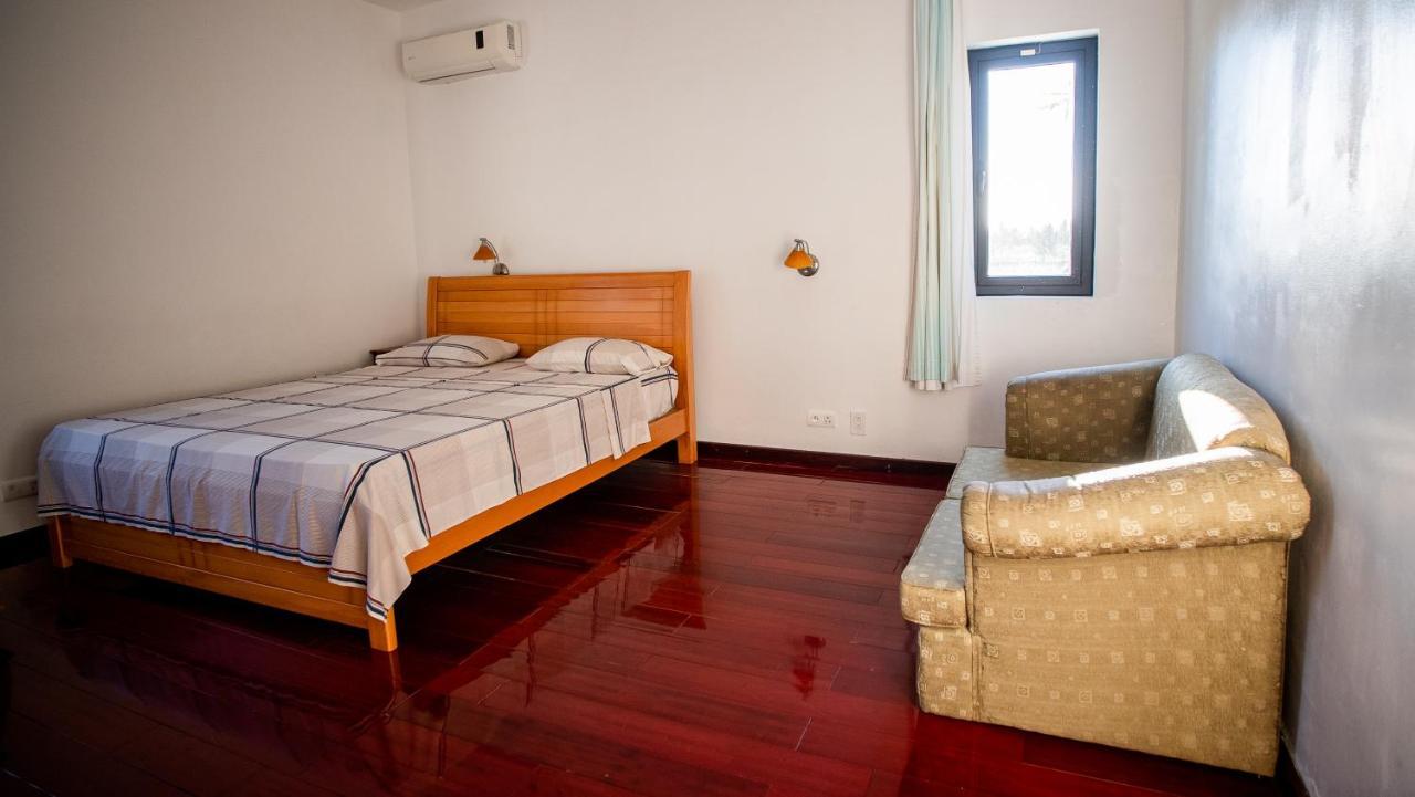 Villa Angelou - Sunlit Beach Getaway With Pool And Wifi Belle Mare Esterno foto